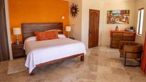 Oceanfront 15 Bedroom Villa for 34 Guests