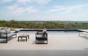 Beautiful Home In Sikovo With Sauna