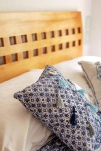 Interior, silencioso, vigilancia P8, 1R, 1B, 810