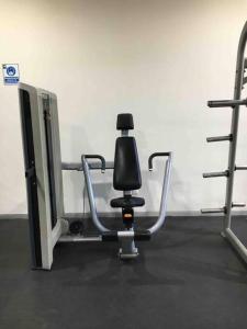 Interior, silencioso, vigilancia P8, 1R, 1B, 810