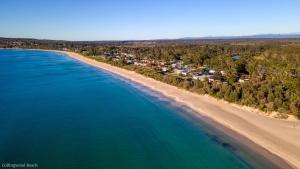 On Collingwood Beach - Upstairs Apartment