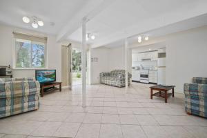 저비스 베이 On Collingwood Beach - Downstairs Apartment - 50m from the beach 싱글룸 로비