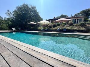 Villa 4 chambres avec piscine privée dans la verdure - FR-1-726-36