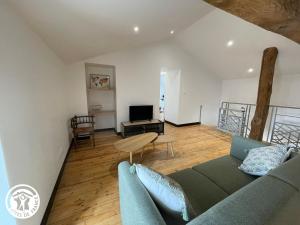 Maisons de vacances Maison spacieuse avec spa et sauna, proche centre-ville, plages et sites touristiques de Vendee - FR-1-426-558 : photos des chambres