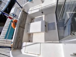 Bateaux Location de bateau a quai : confort pour 5 a Chenille-Change, Anjou - API-1-46-23 : photos des chambres