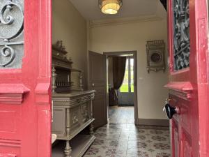 Maison Bourgeoise 1830 avec Spa et Jeux, Animaux Acceptés - FR-1-489-541