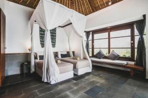 Menghana 2 BR Valley Private Pool Villa