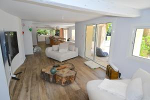 B&B / Chambres d'hotes La Bastide des Bourguets Adults Only, Mont Ventoux : photos des chambres