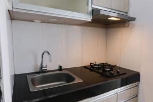 Cozy and Strategic 1BR at Gateway Pasteur Apartment By Travelio