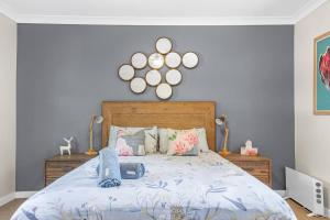 Charlottes Cottage Walk to beach