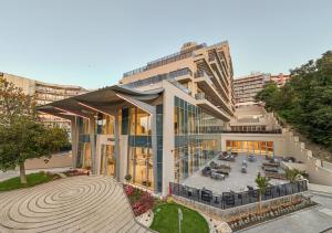 Poseidon Beach Resort - a NEW 5-Star Experience - PREMIUMINCLUSIVE, FREE Beach Access, EV station