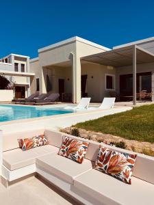 Bay Overlook Villa heated pool