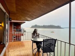 ภูไพรเลค รีสอร์ท - Ban Wang Khun Knachen