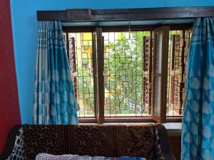 Home away from Home in city with Garden View