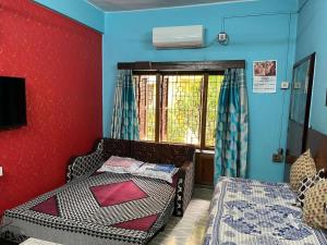 Home away from Home in city with Garden View