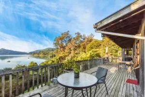Moetapu Bay Bliss - Marlborough Sounds Retreat - Elmslie Bay