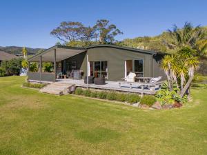 Wai Whare - Kūaotunu Holiday Home