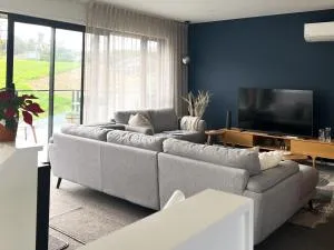 Coastal Serenity - Langs Beach Holiday Home - Waipu Cove