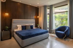 StayVistas The Secret Lagoon with Outdoor Pool, Verdant Lawn & Indoor-Outdoor Activities