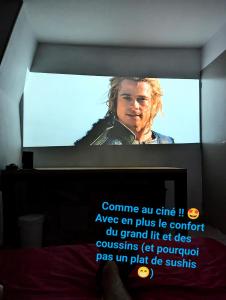 Sejours chez l'habitant Chambre tout confort et sympa ! Et nuit calme surtout ! a pied , 5min de la gare ! de la cathedrale ! et des bords de Loire ! localisation top ! MAIS merci de BIEN lire ma presentation personelle, car le site impose la sienne, lire jusqu'a section profil : photos des chambres