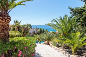 Villa Eliane with amazing sea views and large private swimming pool!