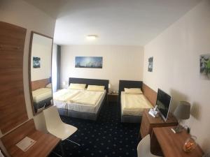 Triple Room room in Hotel-Restaurant Benger