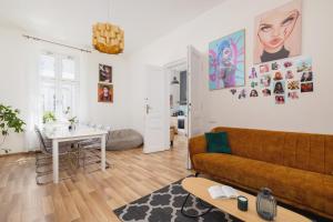 Family Apartment in Downtown Cracow by Rent like home