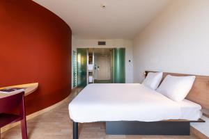 B&B HOTEL Lully 3 Lakes