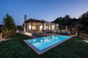 Villa Wisdom - Elegant & Homely with Pool, Galatas - Galatás