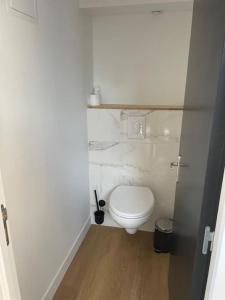 Epinal quartier historique, studio en mezzanine,