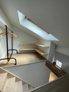 Epinal quartier historique, studio en mezzanine,