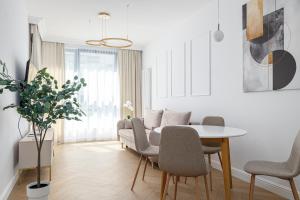 RentPlanet - Apartamenty Grzybowska