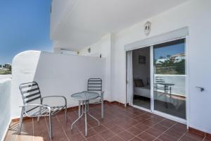Family-Friendly Garden Apartment - Lunymar Golf Estepona, Pool & Near Beach