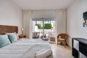 Family-Friendly Garden Apartment - Lunymar Golf Estepona, Pool & Near Beach