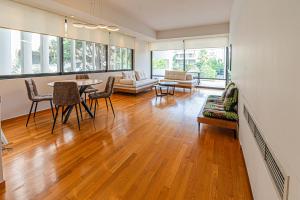 Stylish Escape in Glyfada