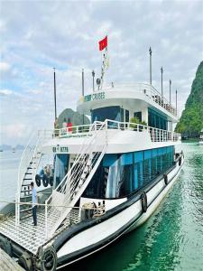 Du thuyền 5 sao thăm vịnh Hạ Long trong ngày - Bể bơi - đưa đón quanh Bãi Cháy - DRE - Ubytování bez kategorie ve městě Ha Long