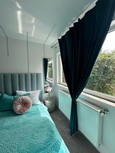 Elegant Escape Central Studio