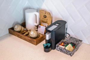 Luxury 2BR Private Pool loft forest ZN54