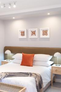 Central Rooftop Pool Patio & Gym