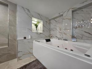 Maisons de vacances Charmante Maisonette du Lot renovee avec balneo : photos des chambres
