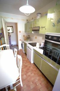 Location appartement trois pièces avec piscine