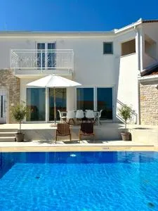 Luxury Villa Michelle - Duba