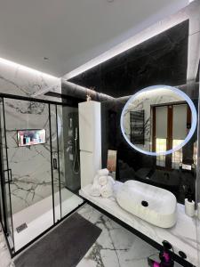 Zoelia Casilina House