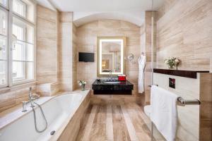 Superior King Room room in Mandarin Oriental Prague