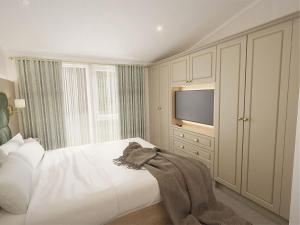 Pinewoods Saltmarsh Lodge no.1 sleeps 6 – no dogs