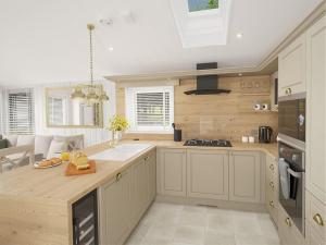 Pinewoods Saltmarsh Lodge no.1 sleeps 6 – no dogs