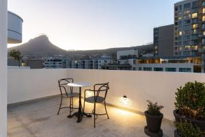 Central city penthouse with exquisite views