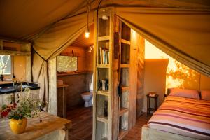 La Jolie Longère Fleurie Lodge avec piscine et jardin