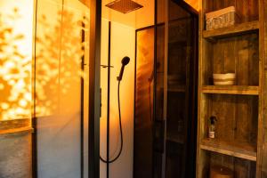 La Jolie Longère Fleurie Lodge avec piscine et jardin