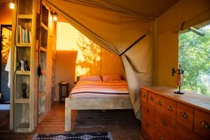 La Jolie Longère Fleurie Lodge avec piscine et jardin